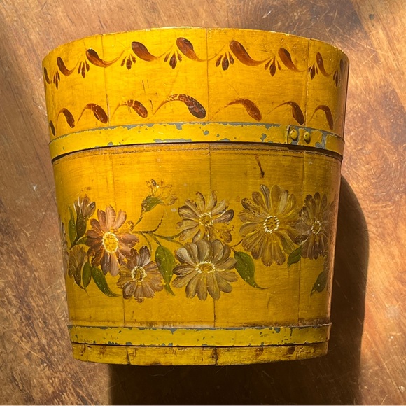 SOLD Folk Art Hand Painted Wooden Bucket Antique Sap Bucket Primitive Shaker Box - Picture 3 of 10
